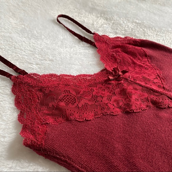 SOLD❌ Gilly Hicks Vintage Lace Vneck Tank Top - Picture 5 of 7